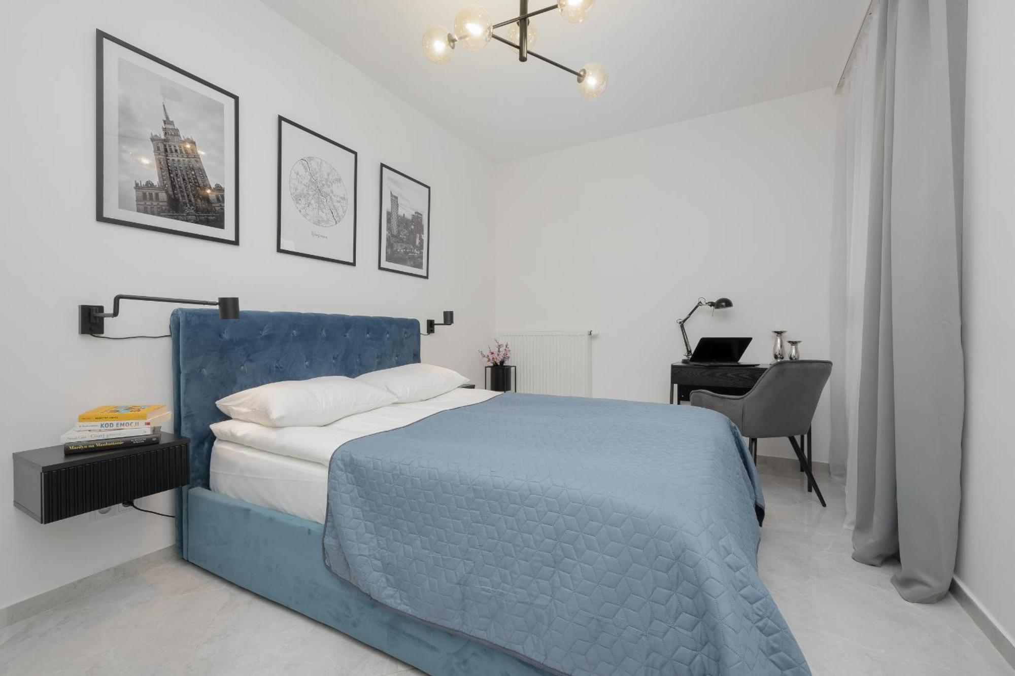 Leilighet With Balcony & Parking In By Renters *